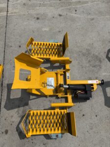 Implement Hitch - (IH-5635) Side